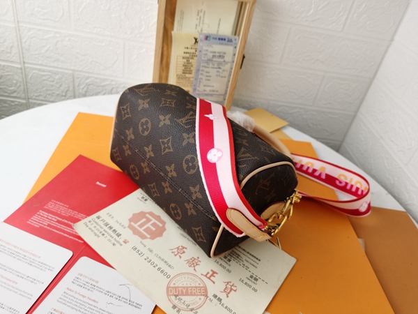 ルイヴィトンバッグ側面デザイン